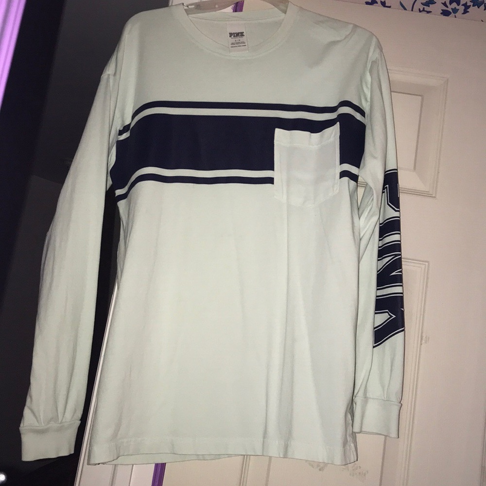 Green and navy long sleeve tee